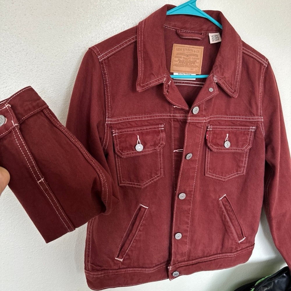 LEVI’s Burgundy Jacket
